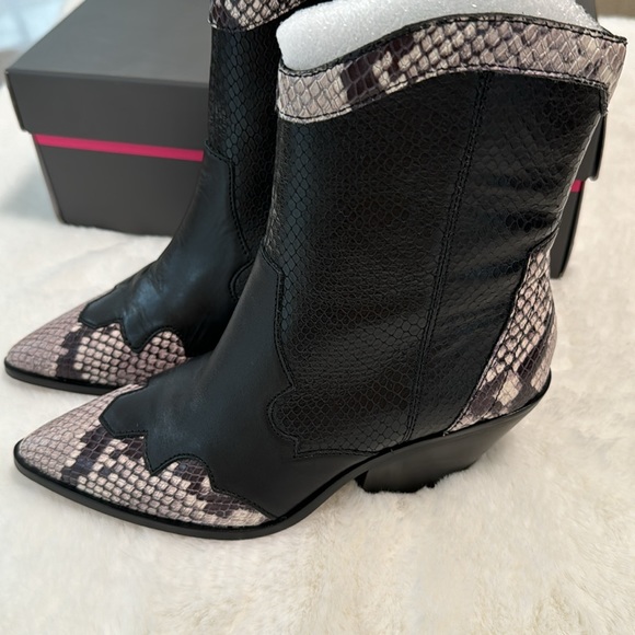 Vince Camuto Boots NEW - Picture 2 of 7